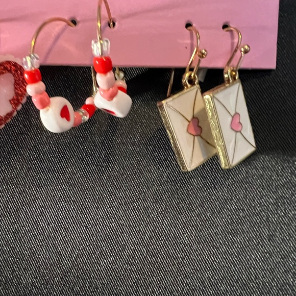 Valentine’s Day Variety Pack Earrings. NEW - Picture 4 of 7